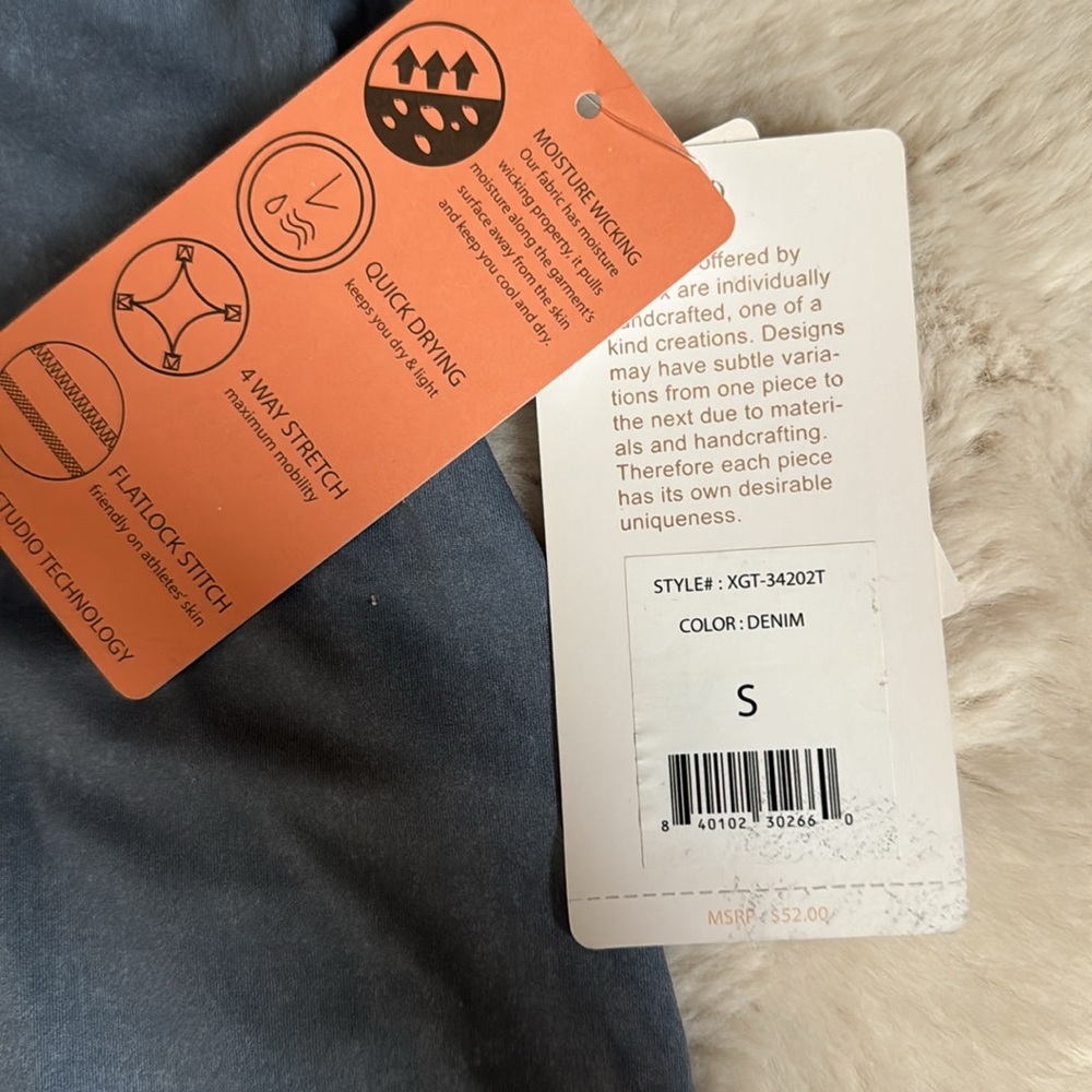 Athletic tank top - Picture 2 of 4